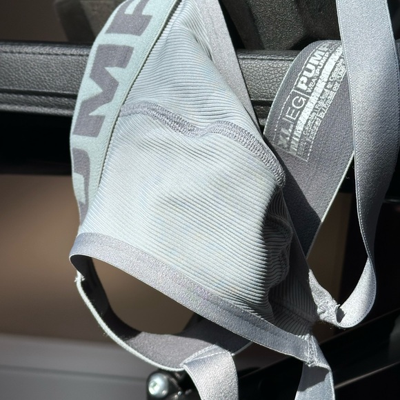 PUMP! Mr. Gray Collection - Picture 3 of 3